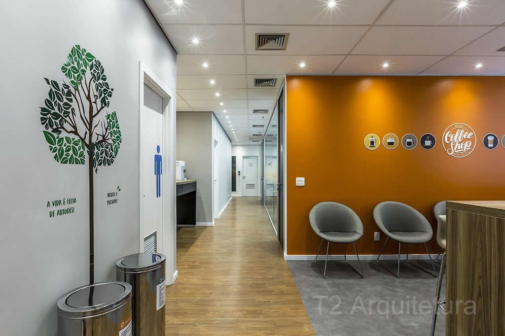 As preocupações sociais da empresa também devem fazer parte de um projeto de arquitetura que valorize a identidade visual corporativa, como é o caso da sustentabilidade.