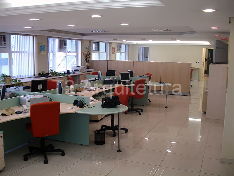 A arquitetura corporativa tem por objetivo transformar um ambiente de trabalho em funcional, confortável e esteticamente agradável.