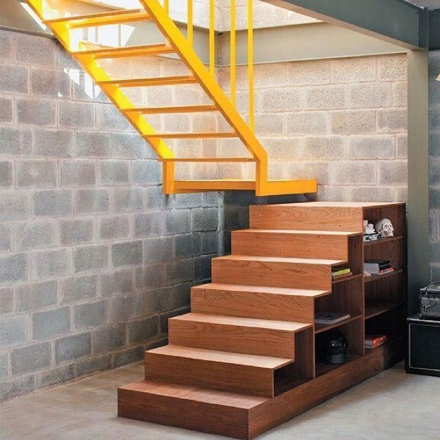 Escadas de madeira